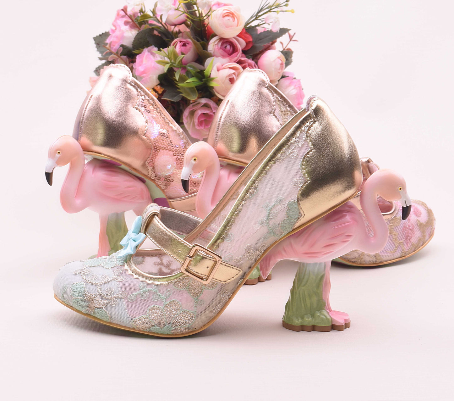 Exquisite embroidery hollow high-heeled shoes