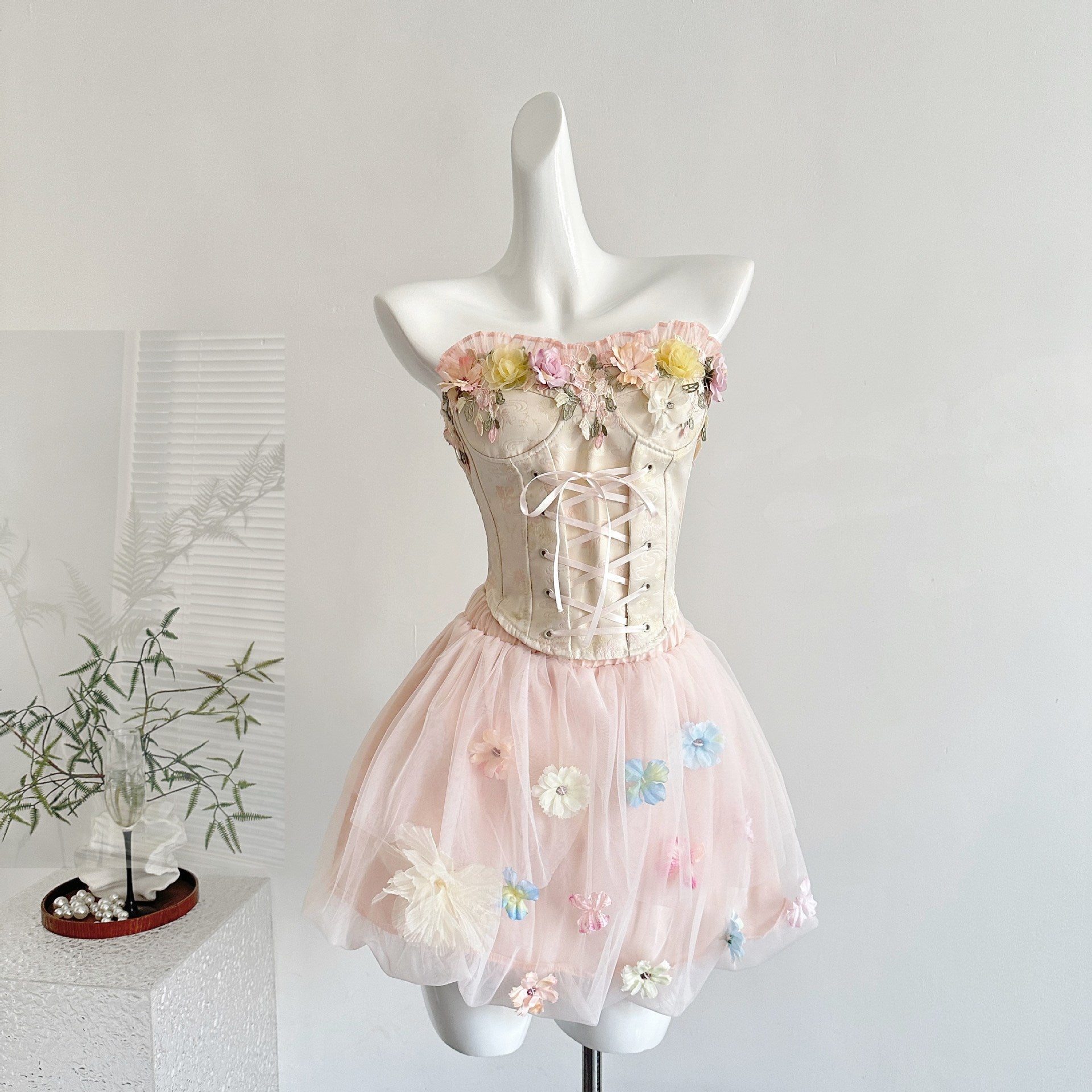 Temple Dream Flower House "Sweet Pure Desire Three-Dimensional Flower Puffy Skirt Off-Shoulder Fishbone Top Suit 2025 Summer