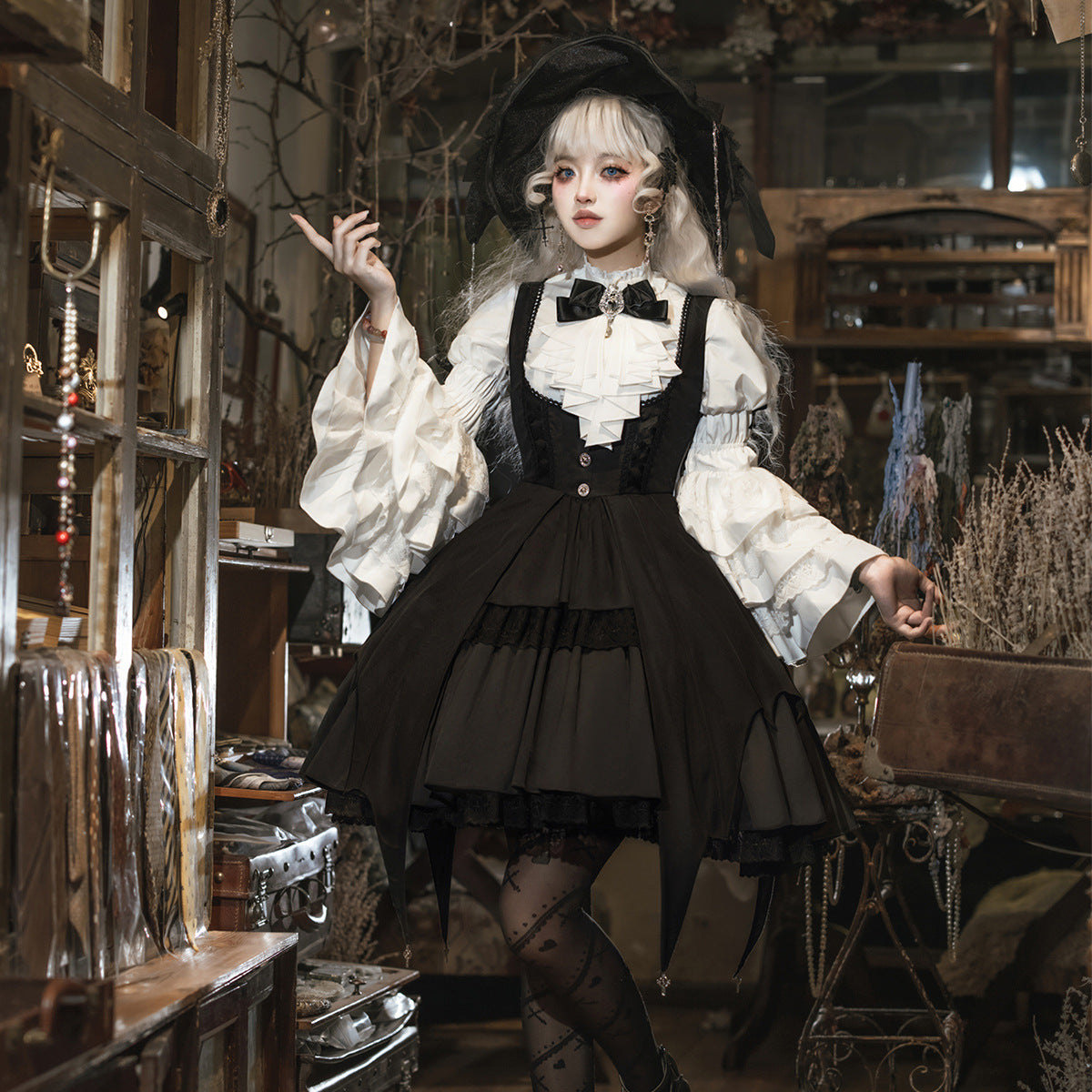 Bear Fun Sauce Original Dawn Witch Lolita Female Lolita Hat Shirt Straps Dress Carmly Wind Suit 7150